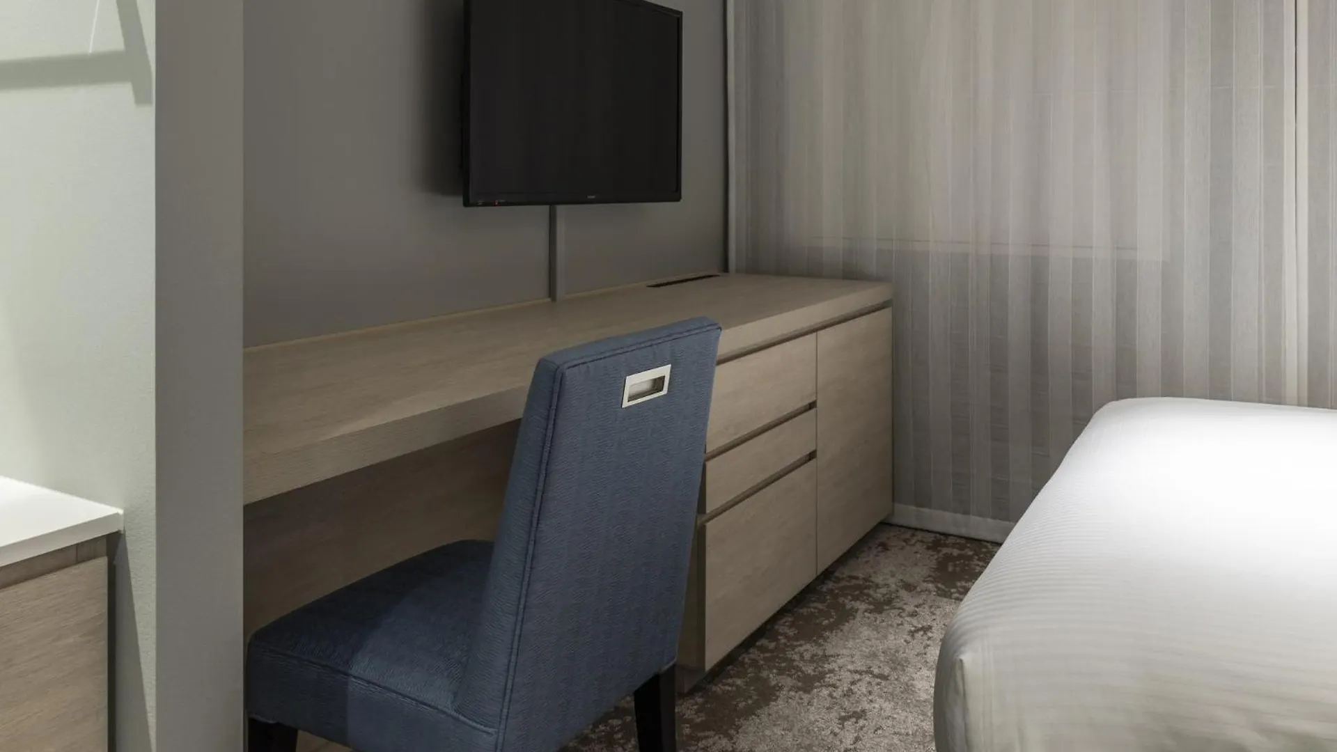 Hotel Forza Sapporo Station 3*,  Япония